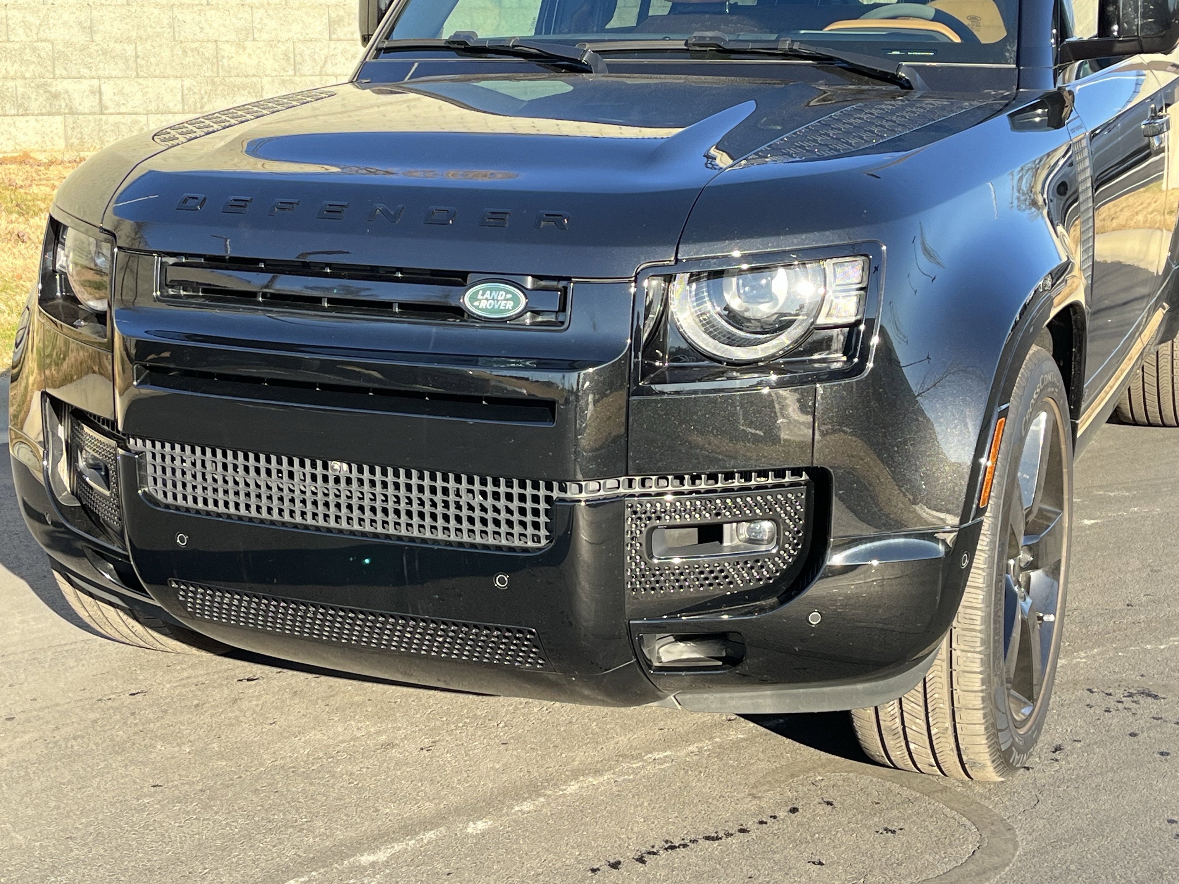 Used 2024 Land Rover Defender 110 V8 image 11