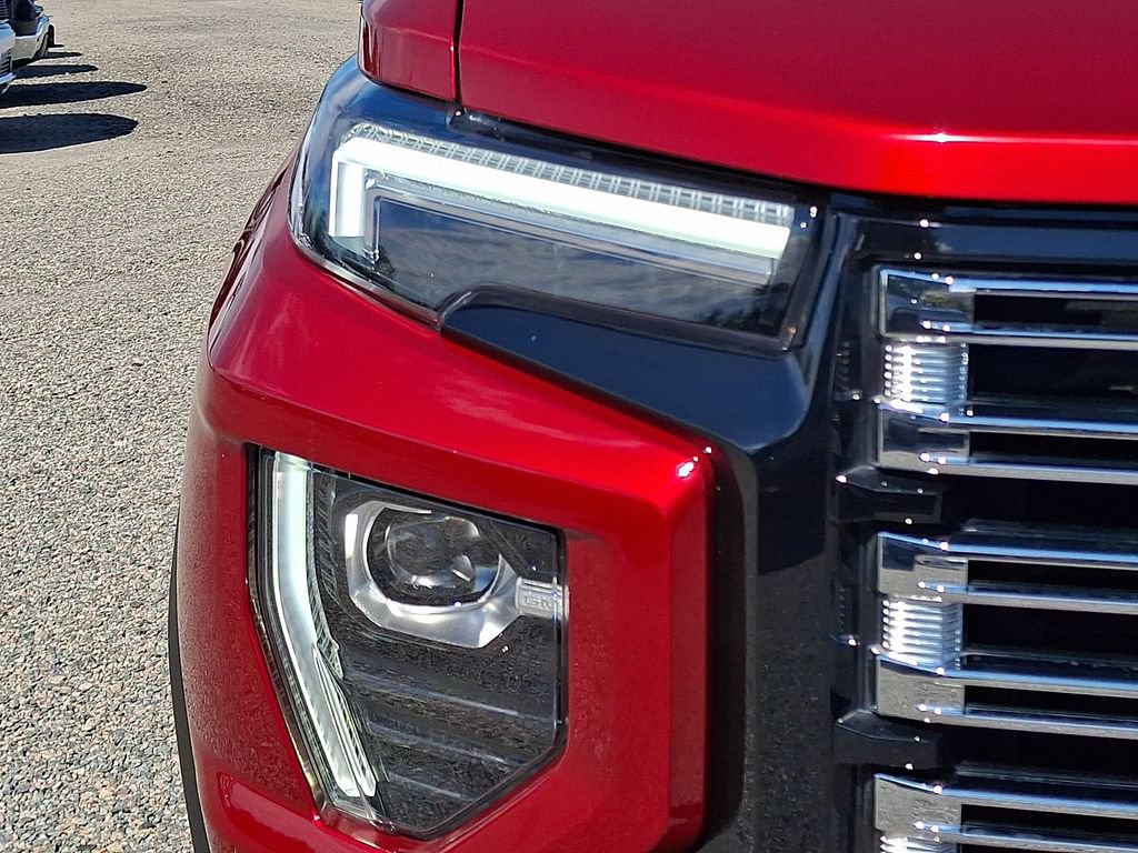 Used 2023 GMC Canyon Denali AWD/4WD image 12
