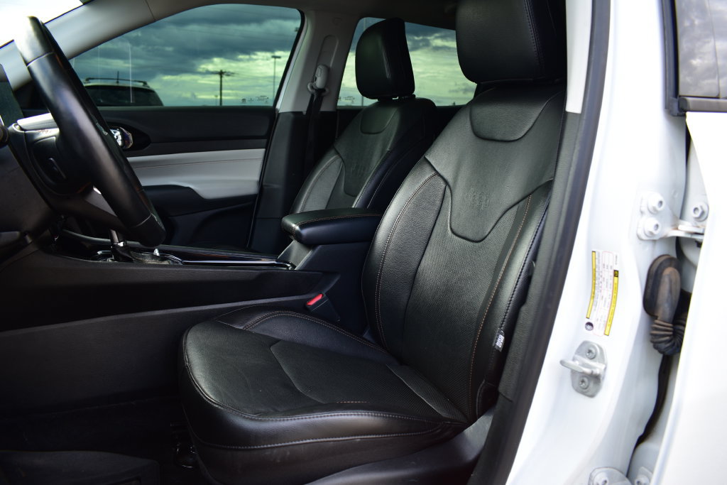 Used 2022 Jeep Compass Limited AWD/4WD image 18