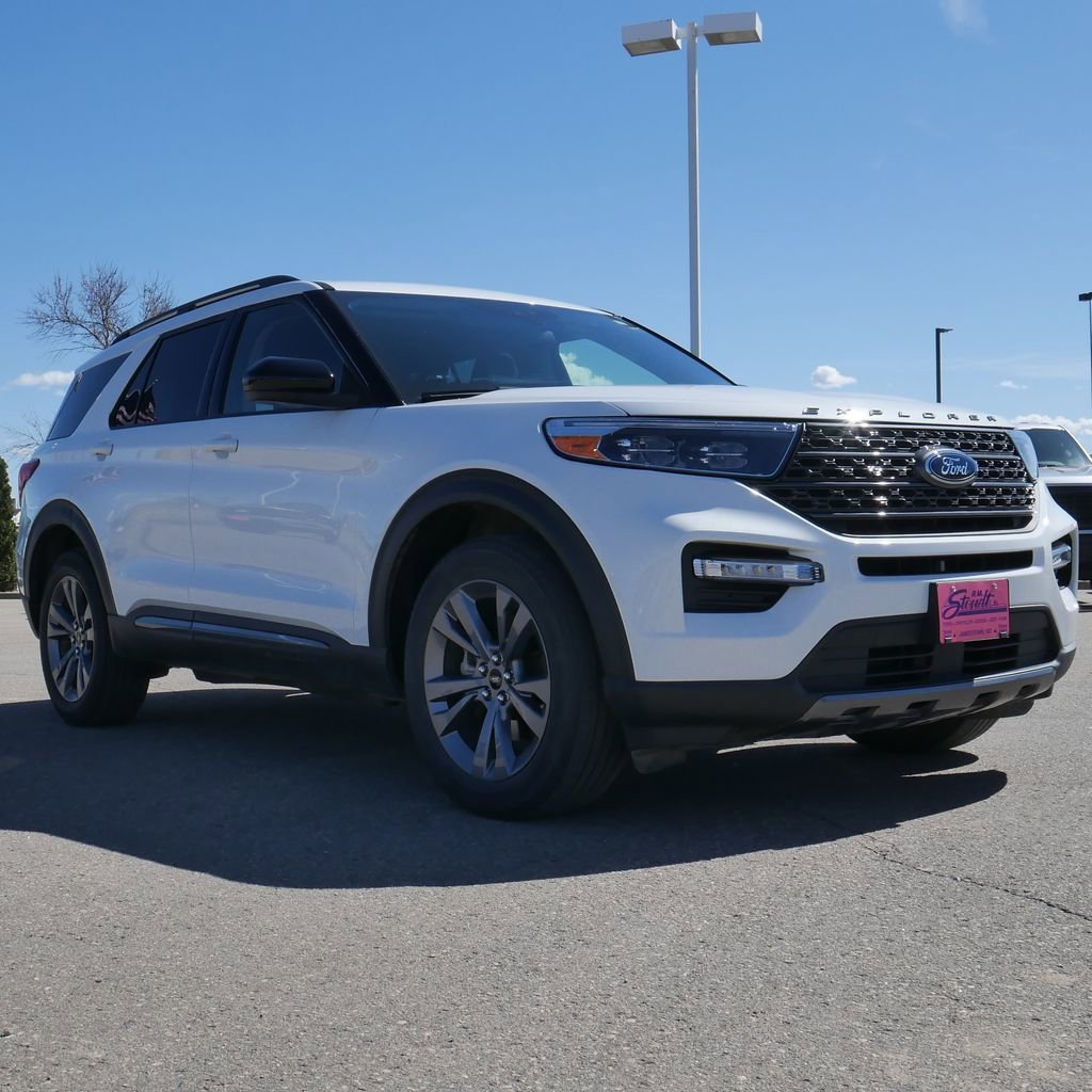Used 2022 Ford Explorer XLT w/ Equipment Group 202A image 13