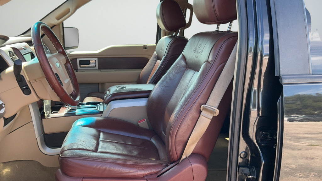 Used 2013 Ford F150 King Ranch w/ King Ranch Luxury Pkg AWD/4WD image 16