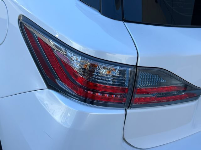 Used 2016 Lexus CT 200h w/ Navigation Package FWD image 19