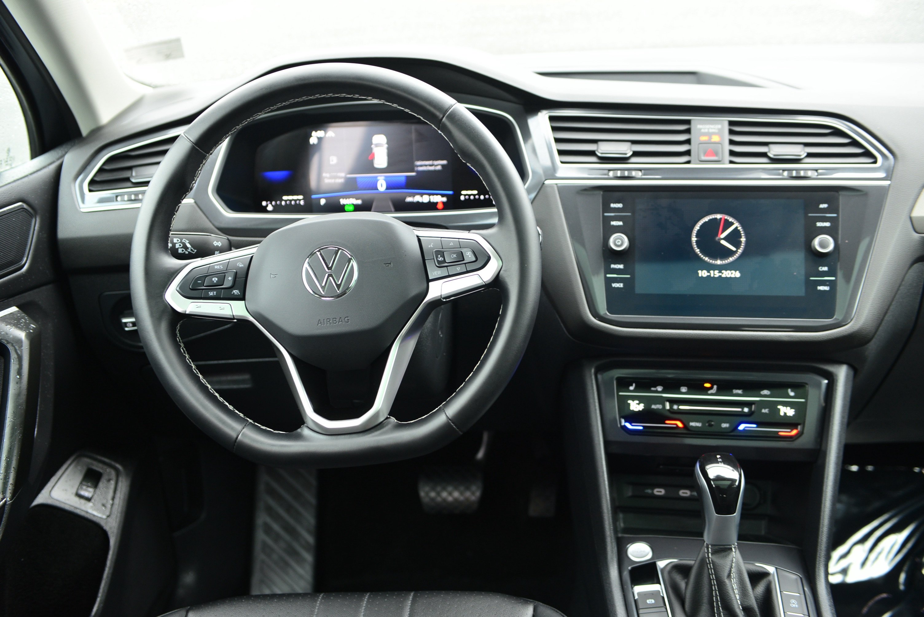 Certified 2024 Volkswagen Tiguan SE AWD/4WD image 22