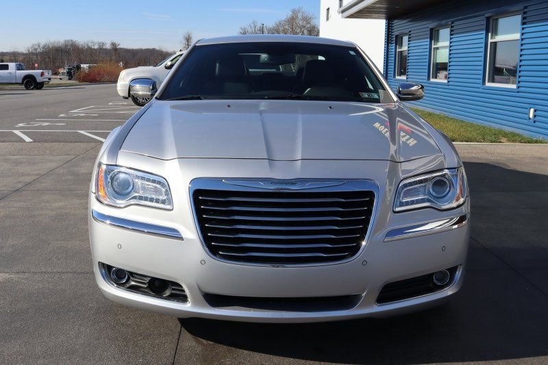 Used 2012 Chrysler 300 Limited image 4