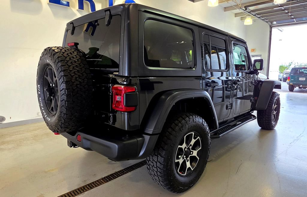 Used 2021 Jeep Wrangler Unlimited Rubicon w/ Uconnect 4C Nav & Sound Group AWD/4WD image 18