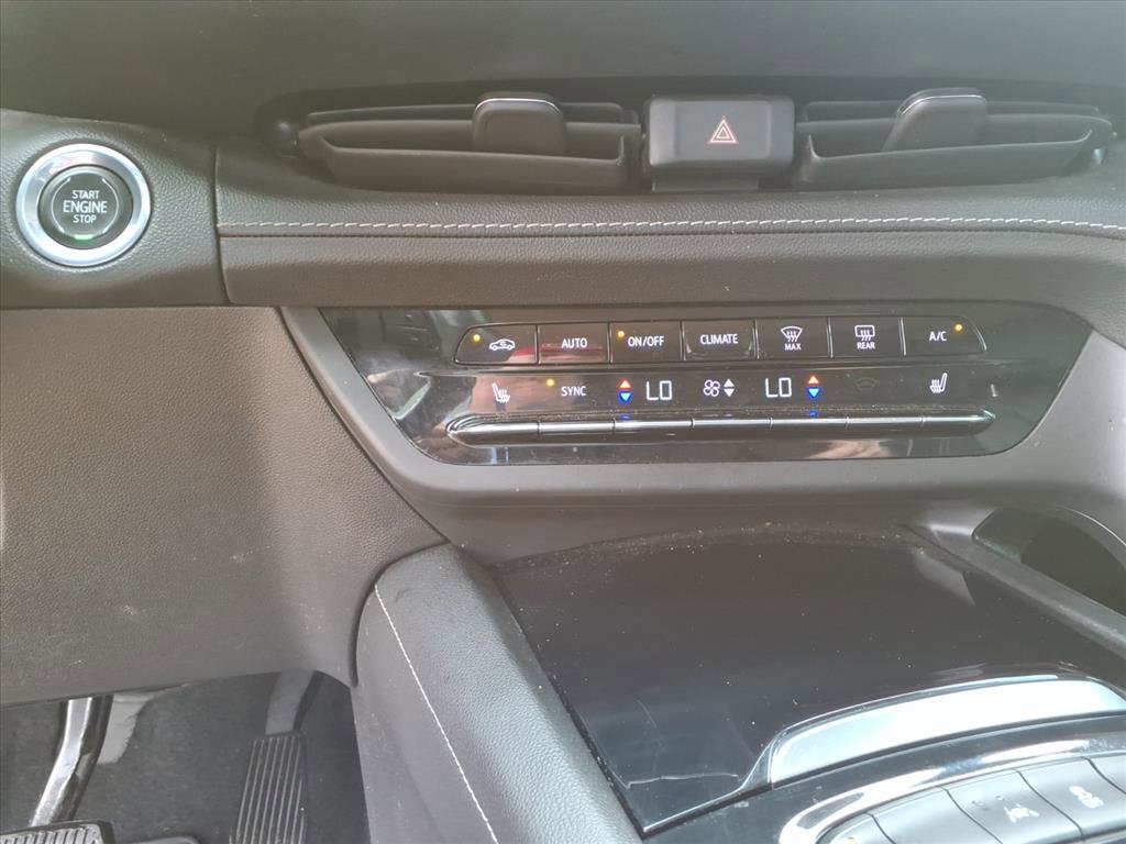 Used 2022 Buick Envision Essence w/ Safety Package image 22