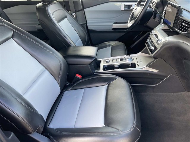 Used 2022 Ford Explorer XLT w/ Equipment Group 202A image 35