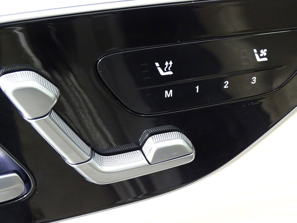 Used 2023 Mercedes-Benz C 300 Sedan image 14