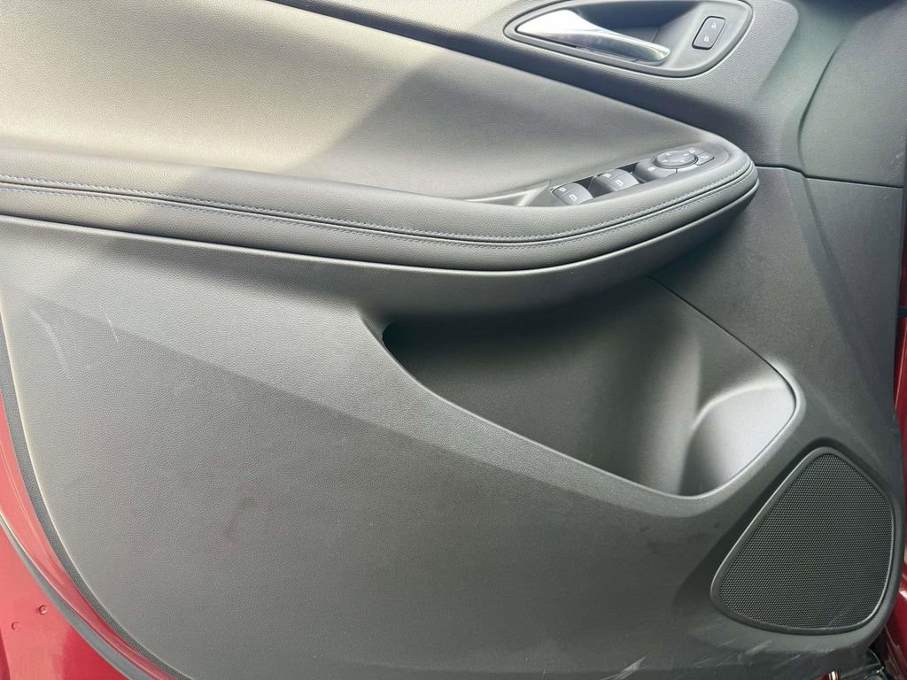 Used 2025 Buick Encore GX Sport Touring image 12