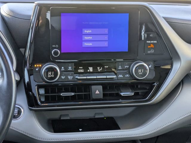 Used 2023 Toyota Highlander XLE image 14