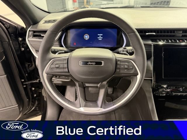 Used 2023 Jeep Grand Cherokee Altitude RWD image 10