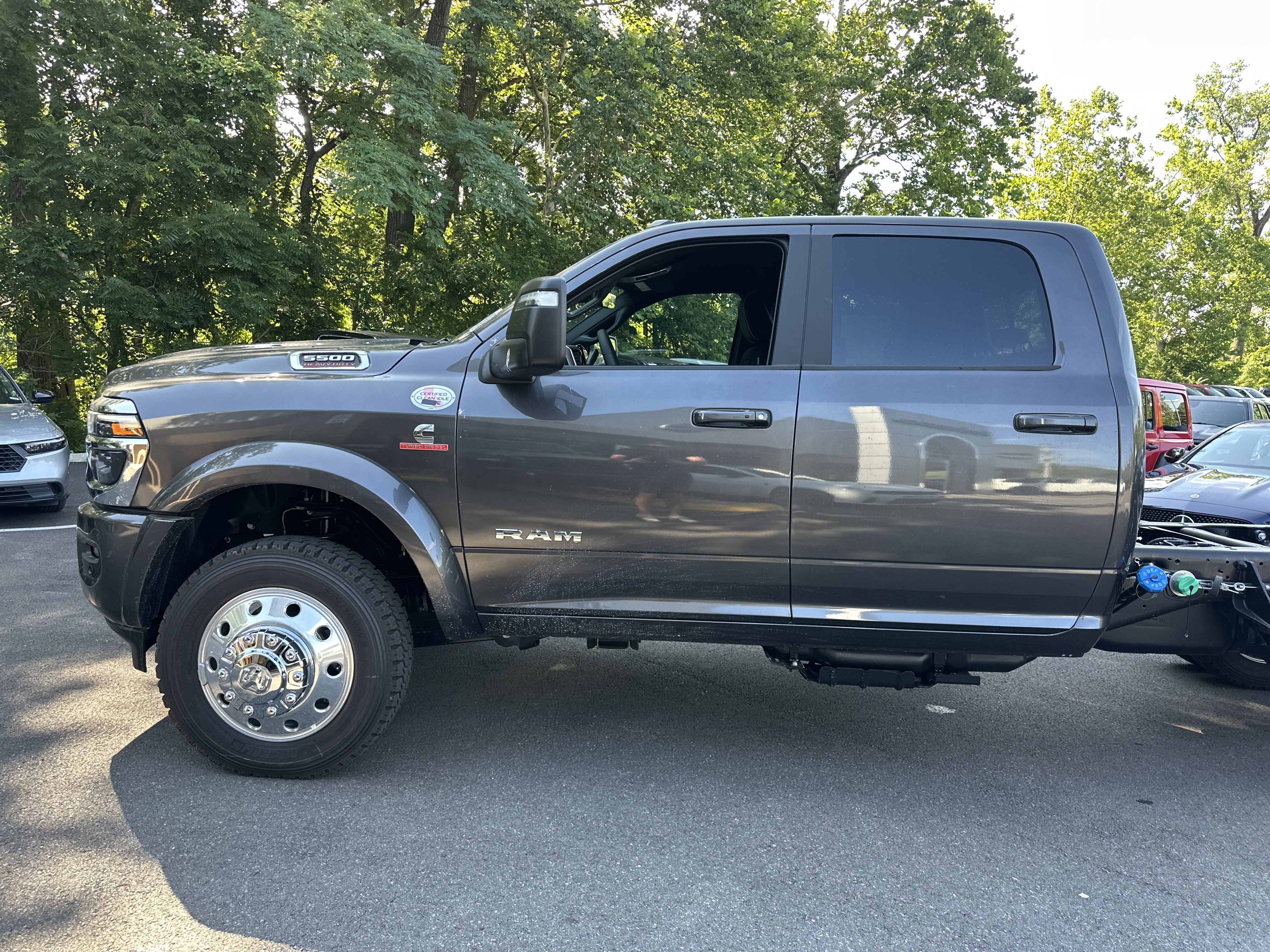 New 2026 RAM 5500 4x4 Crew Cab w/ Laramie Trim Package image 26