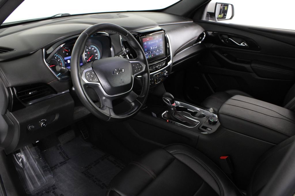 Used 2023 Chevrolet Traverse RS FWD image 19