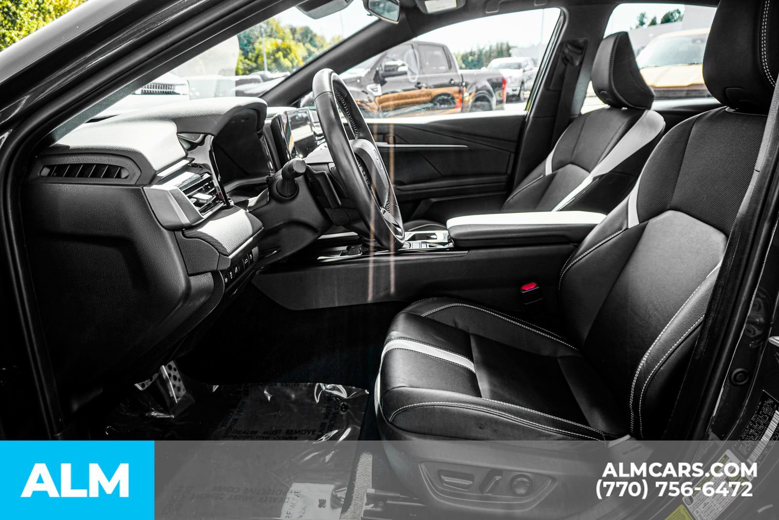 Used 2025 Toyota Camry SE image 20