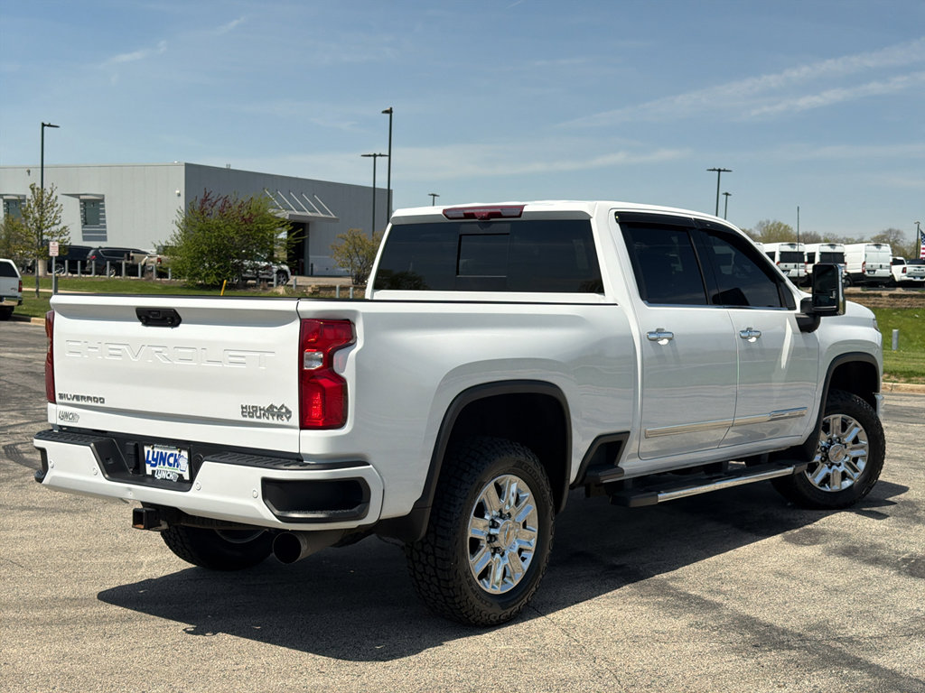 Used 2024 Chevrolet Silverado 3500 High Country w/ High Country Premium Package AWD/4WD image 4