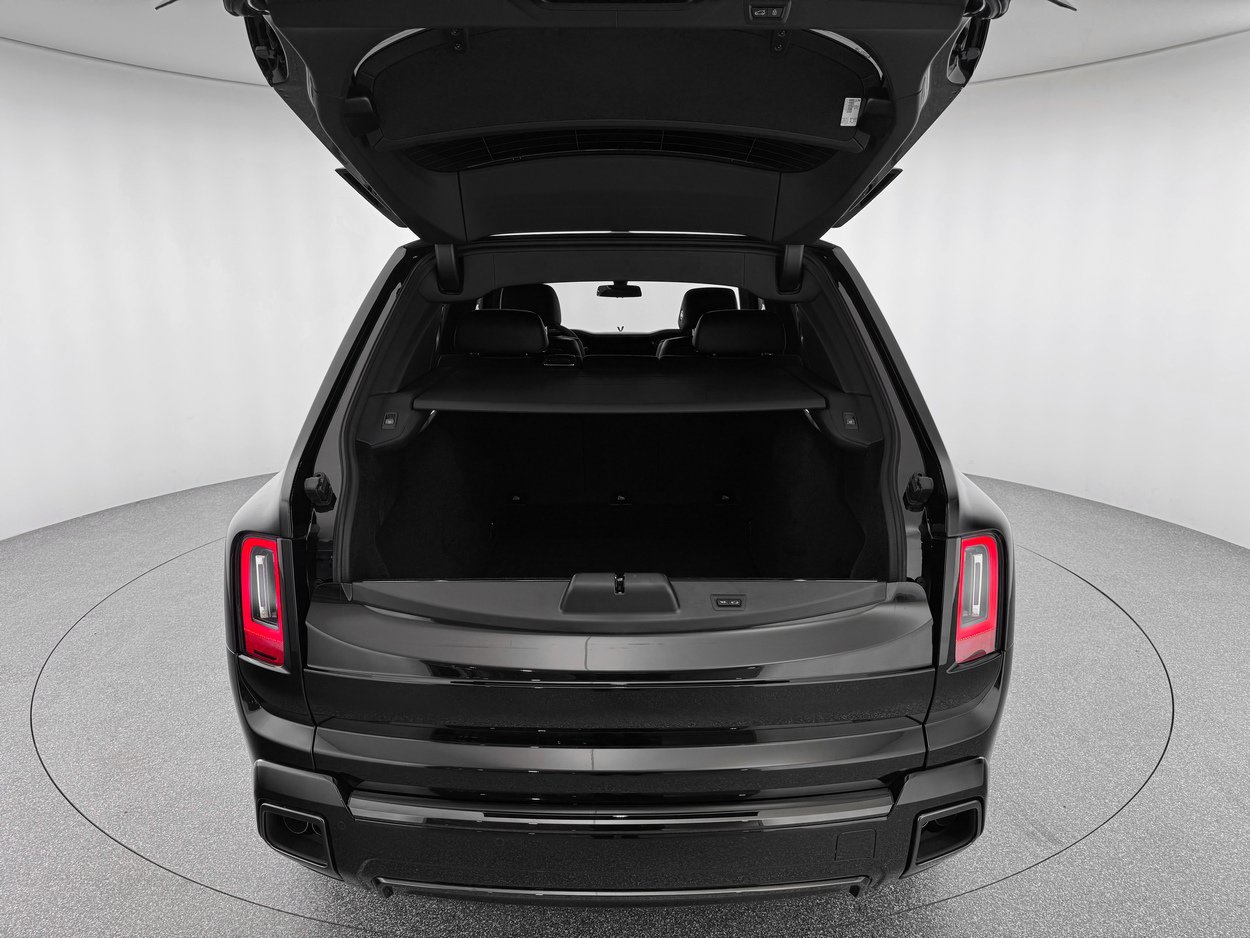 New 2026 Rolls-Royce Cullinan Black Badge AWD/4WD image 39
