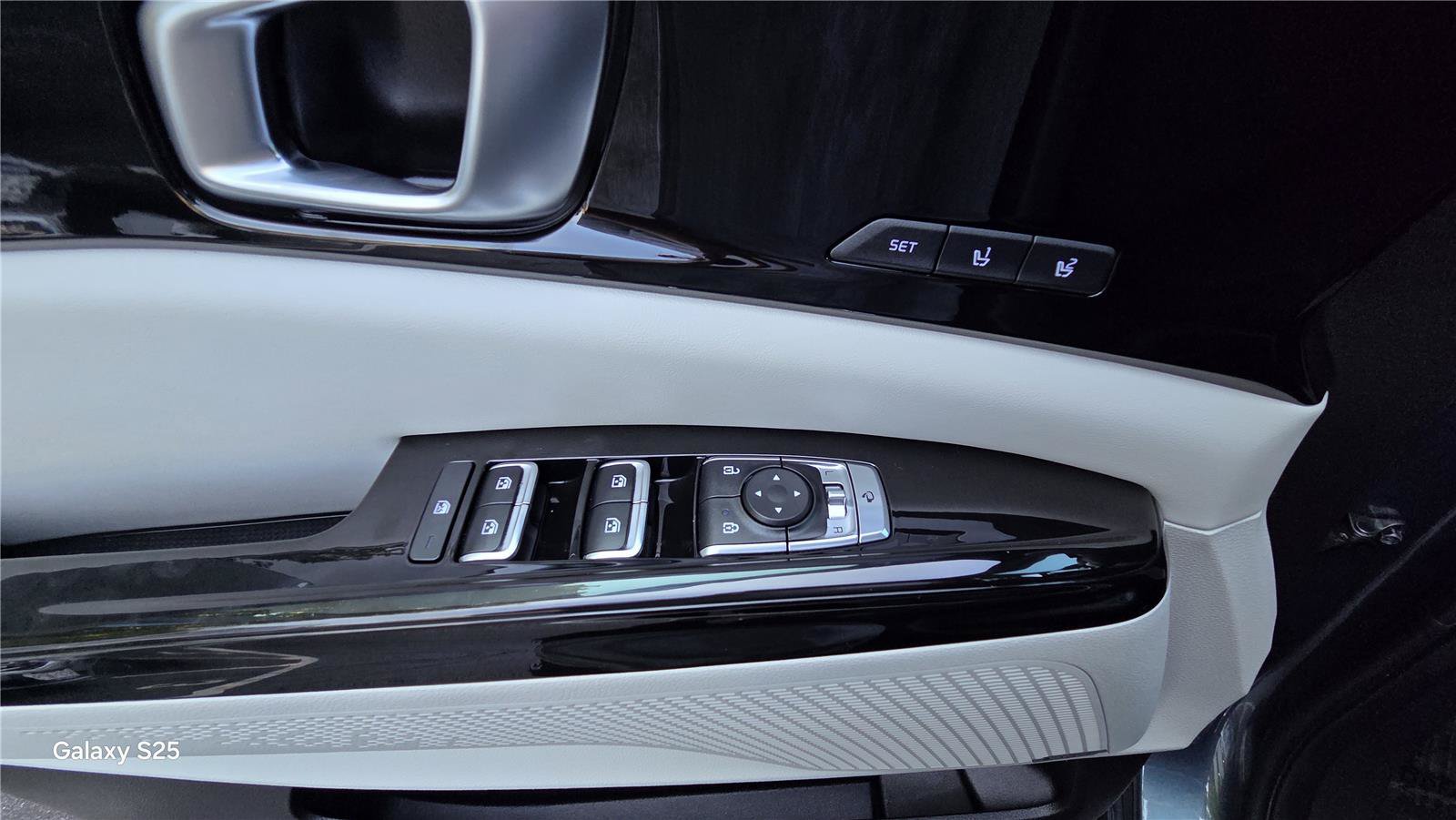Certified 2024 Kia Carnival SX Prestige FWD image 14