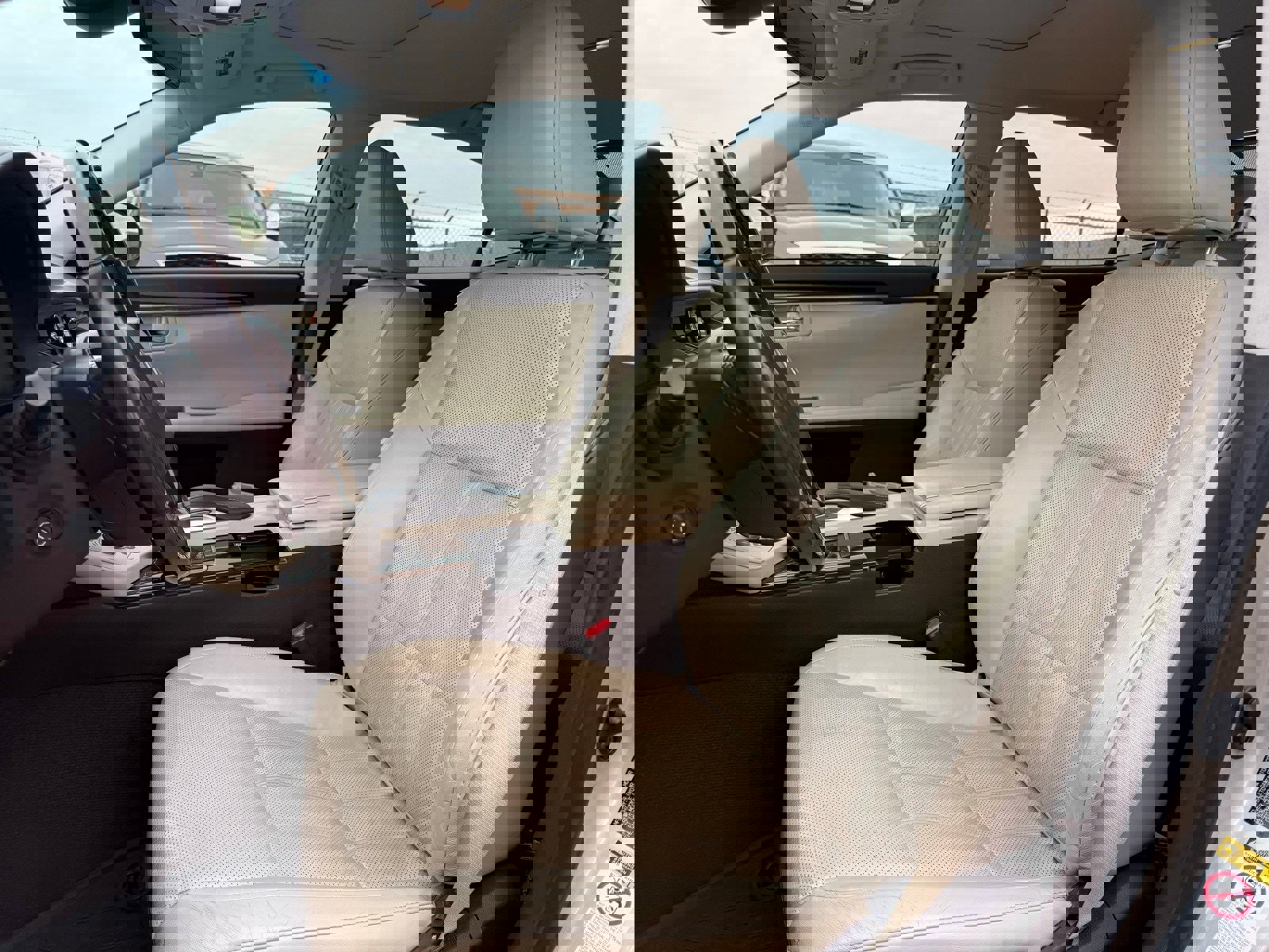 Used 2016 Lexus ES 350 w/ Luxury Package w/Wood Trim image 12