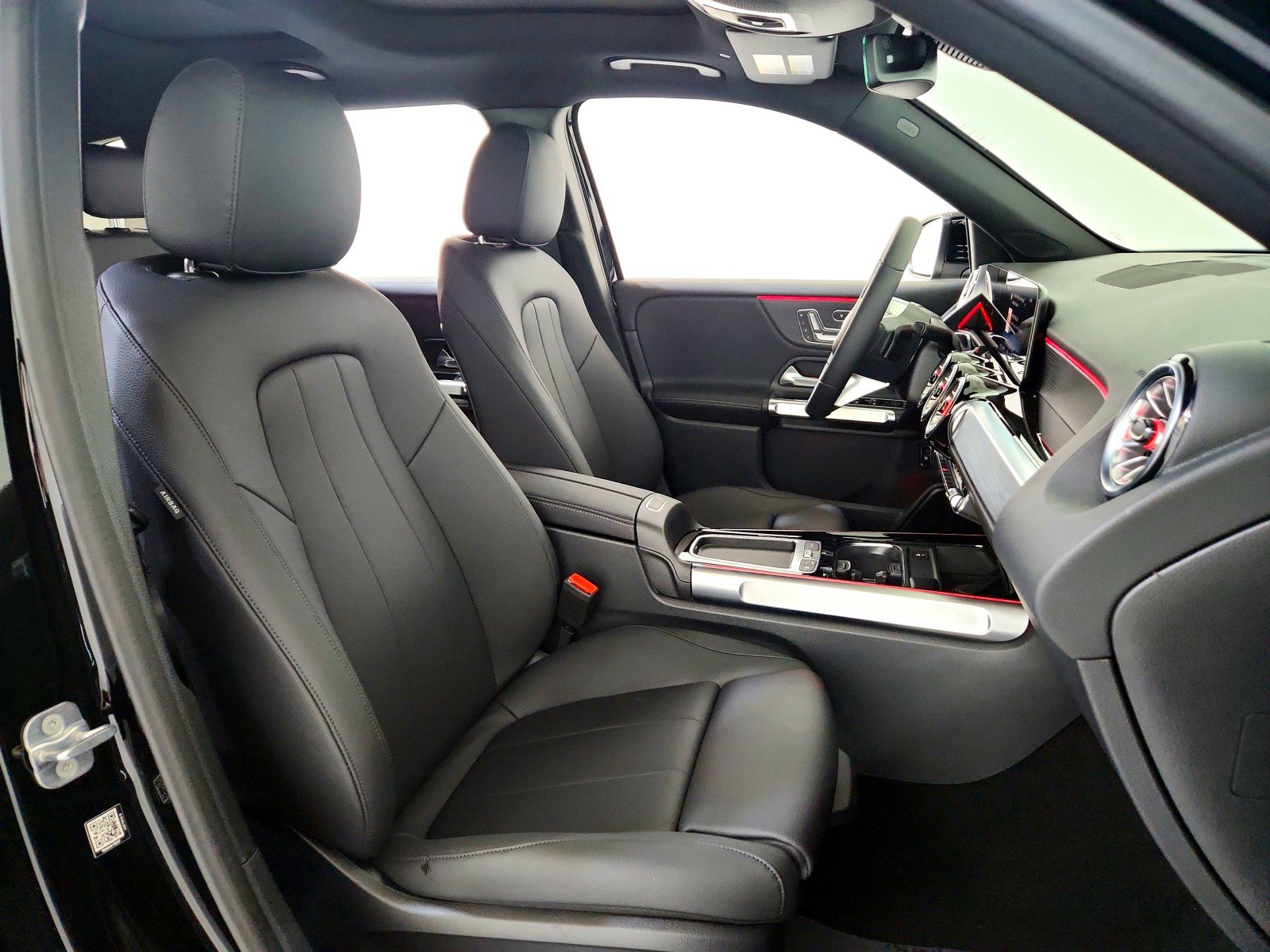 Certified 2026 Mercedes-Benz GLB 250 image 15