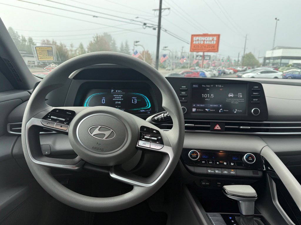 Certified 2026 Hyundai Elantra Hybrid FWD image 22