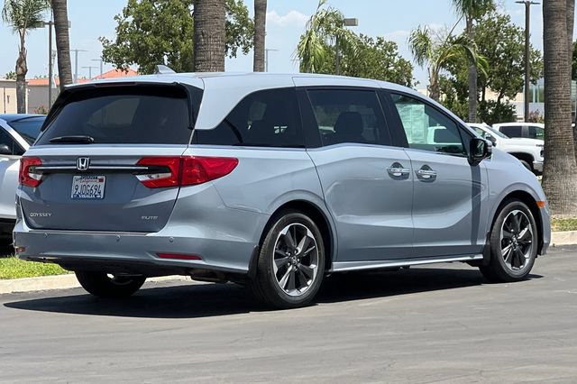 Used 2024 Honda Odyssey Elite image 4