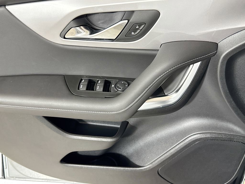 Certified 2026 Chevrolet Blazer LT FWD image 16