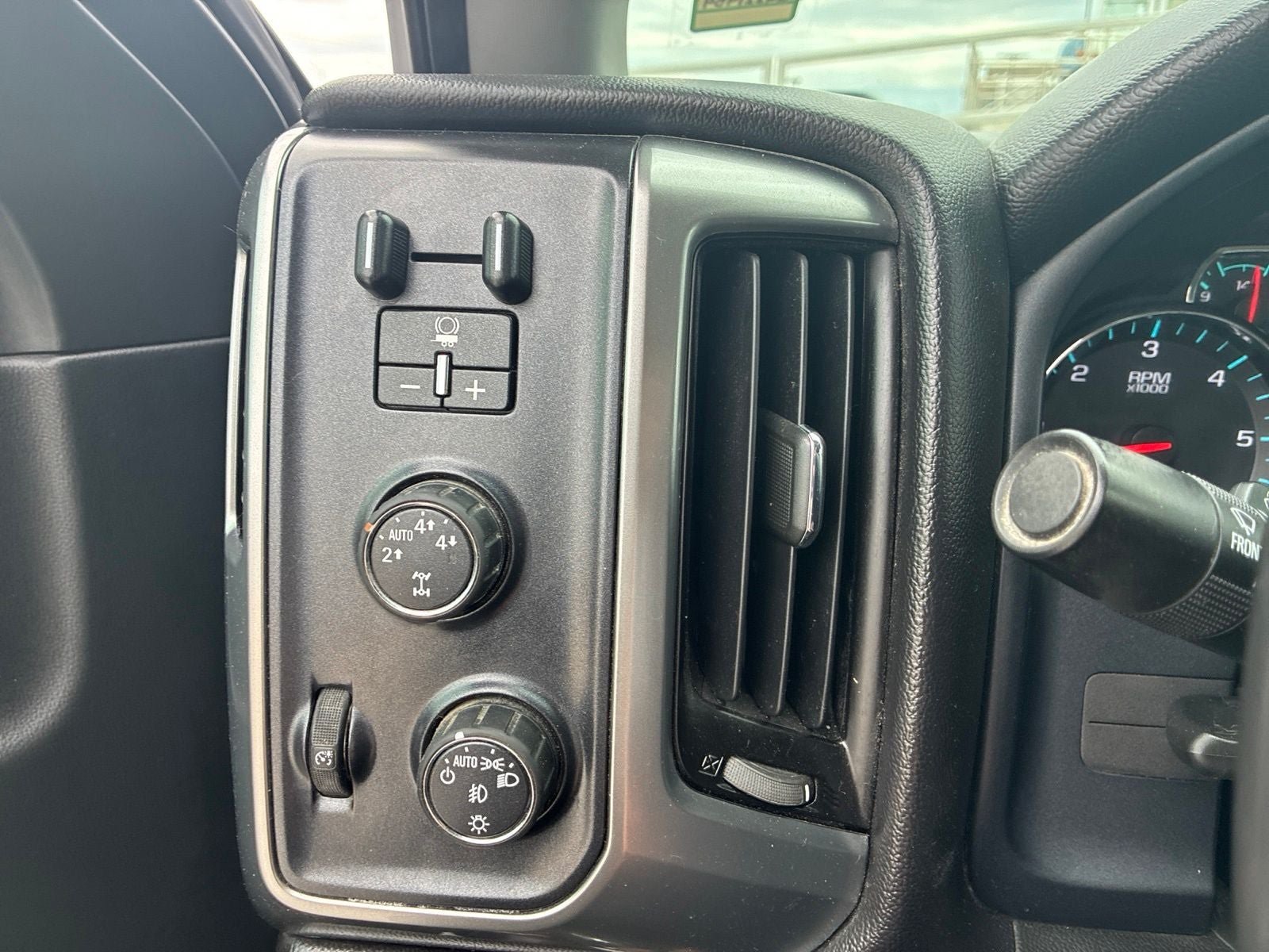 Used 2016 Chevrolet Silverado 1500 LT w/ All Star Edition AWD/4WD image 27