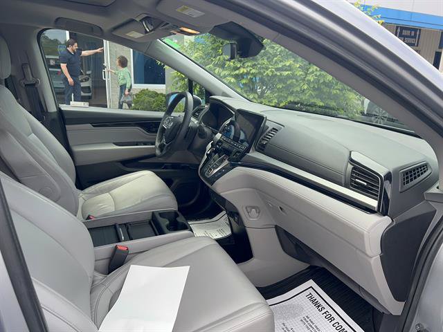 Used 2023 Honda Odyssey Touring image 14
