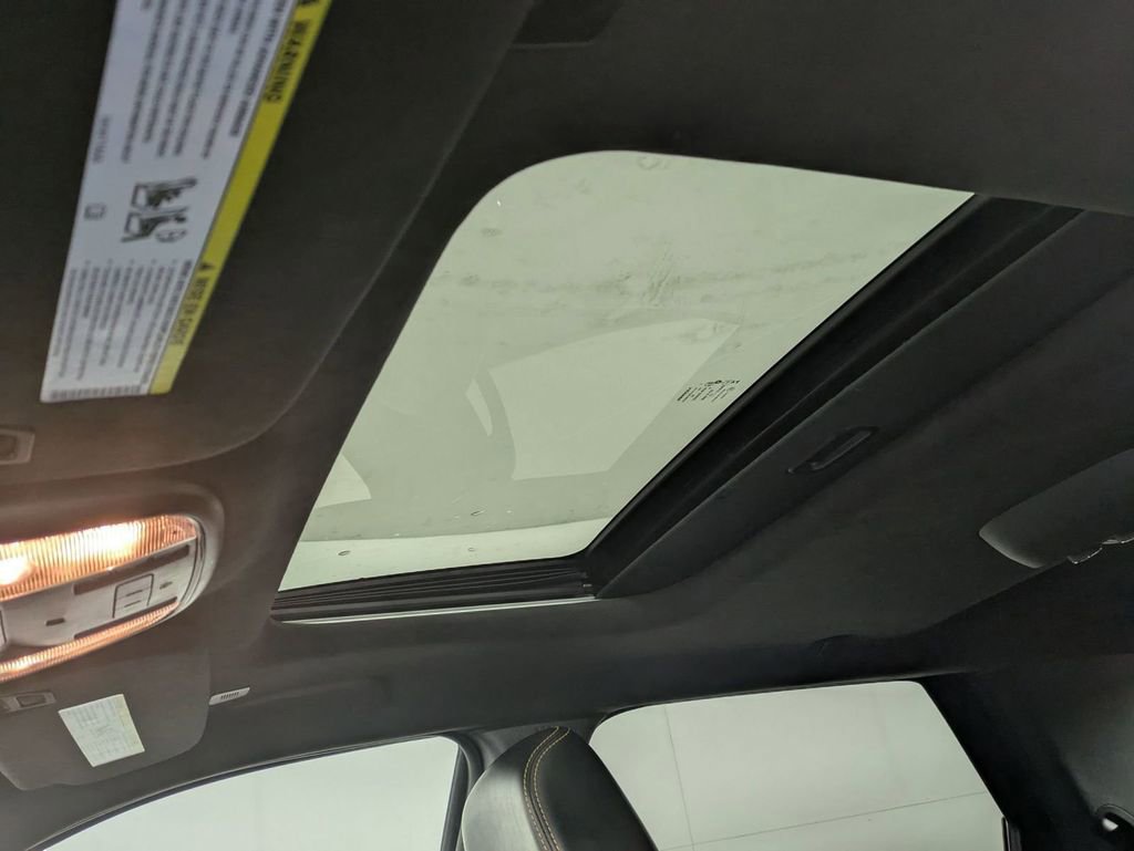 Certified 2023 Dodge Durango R/T w/ Hemi Orange Plus Package image 13