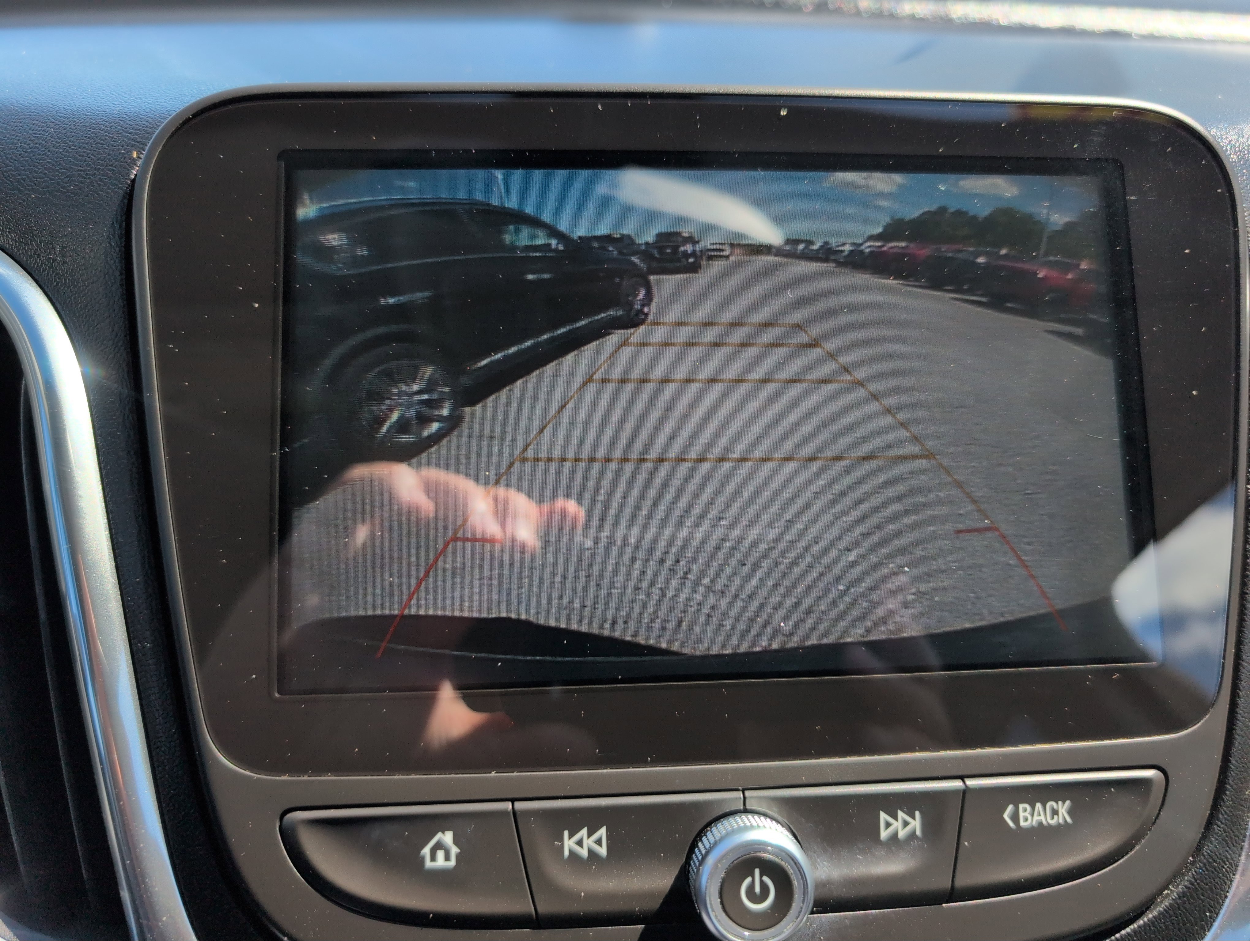 Used 2018 Chevrolet Equinox LT FWD image 24