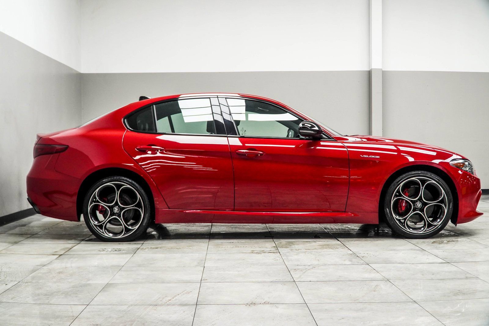 Used 2022 Alfa Romeo Giulia Veloce image 5