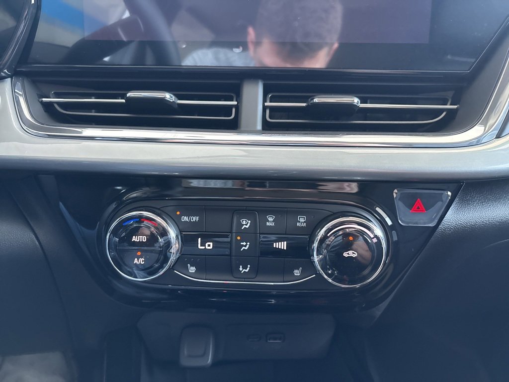 New 2026 Chevrolet Trax LT w/ Driver Confidence Package image 17