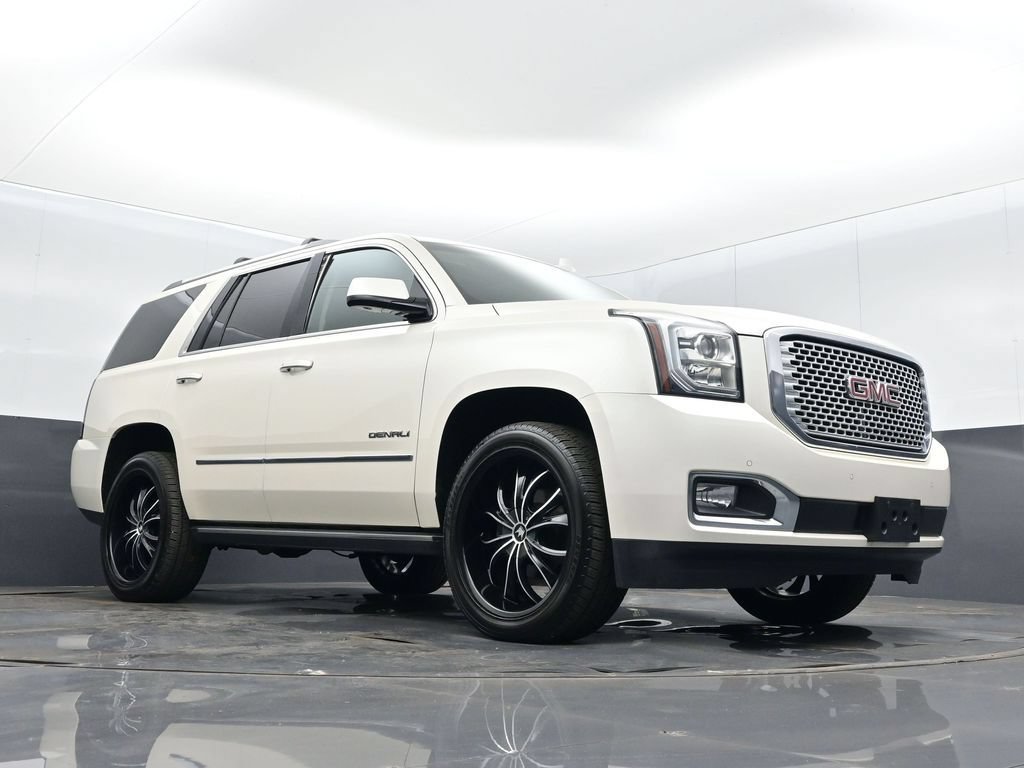 Used 2015 GMC Yukon Denali w/ Premium Package AWD/4WD image 10