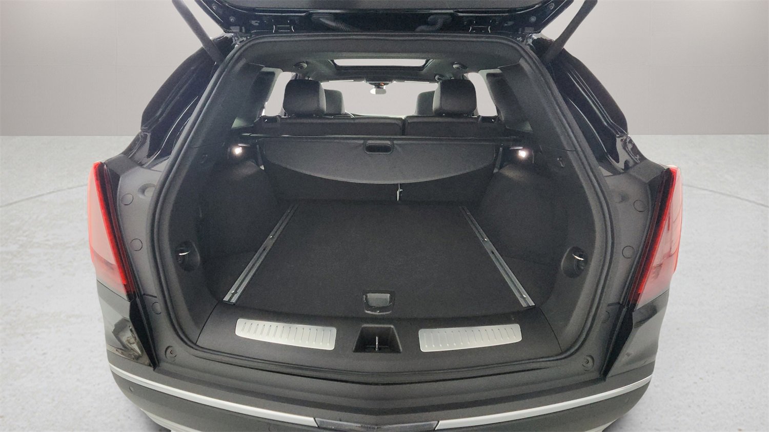 Used 2025 Cadillac XT5 Premium Luxury image 24