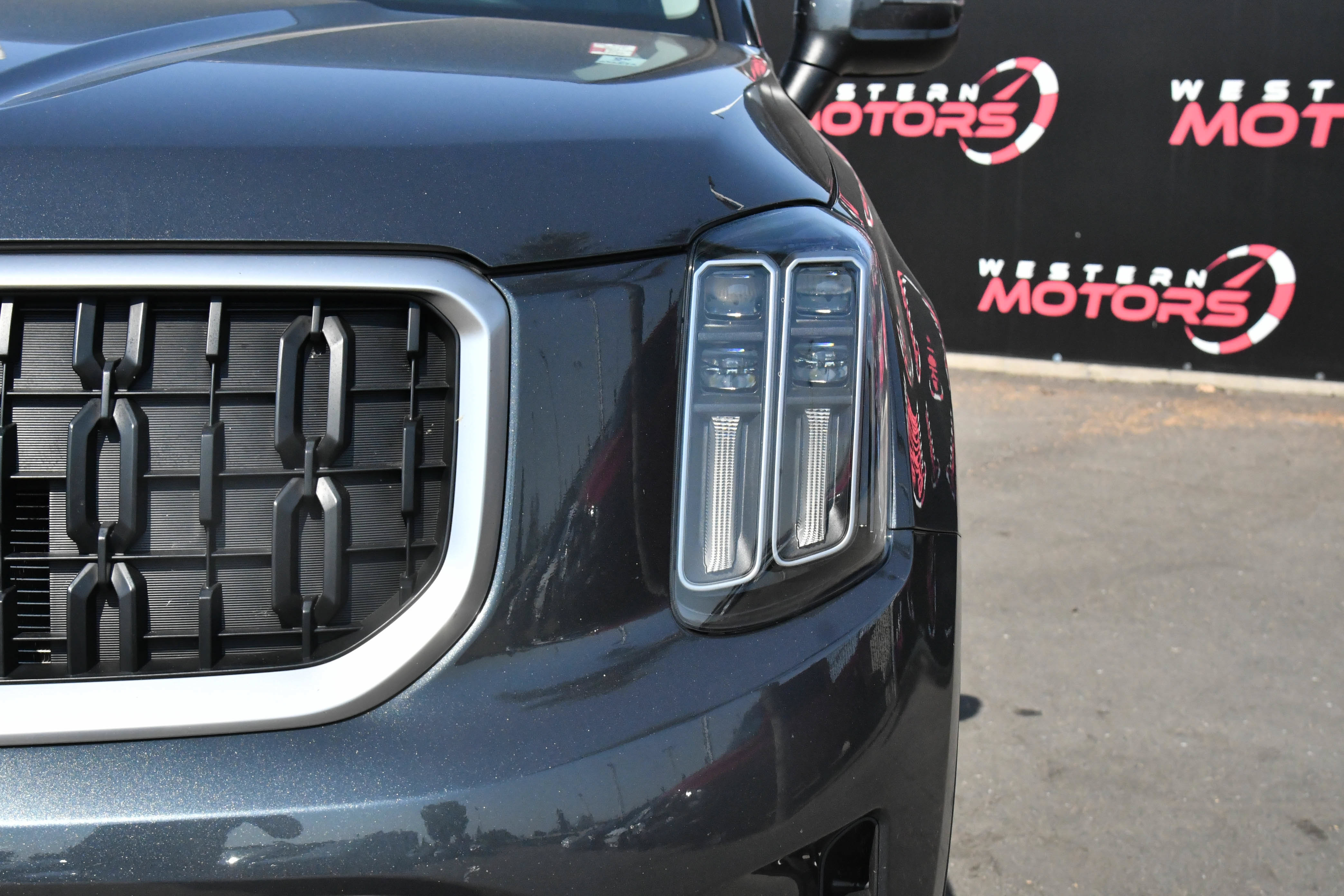 Used 2023 Kia Telluride LX AWD/4WD image 11
