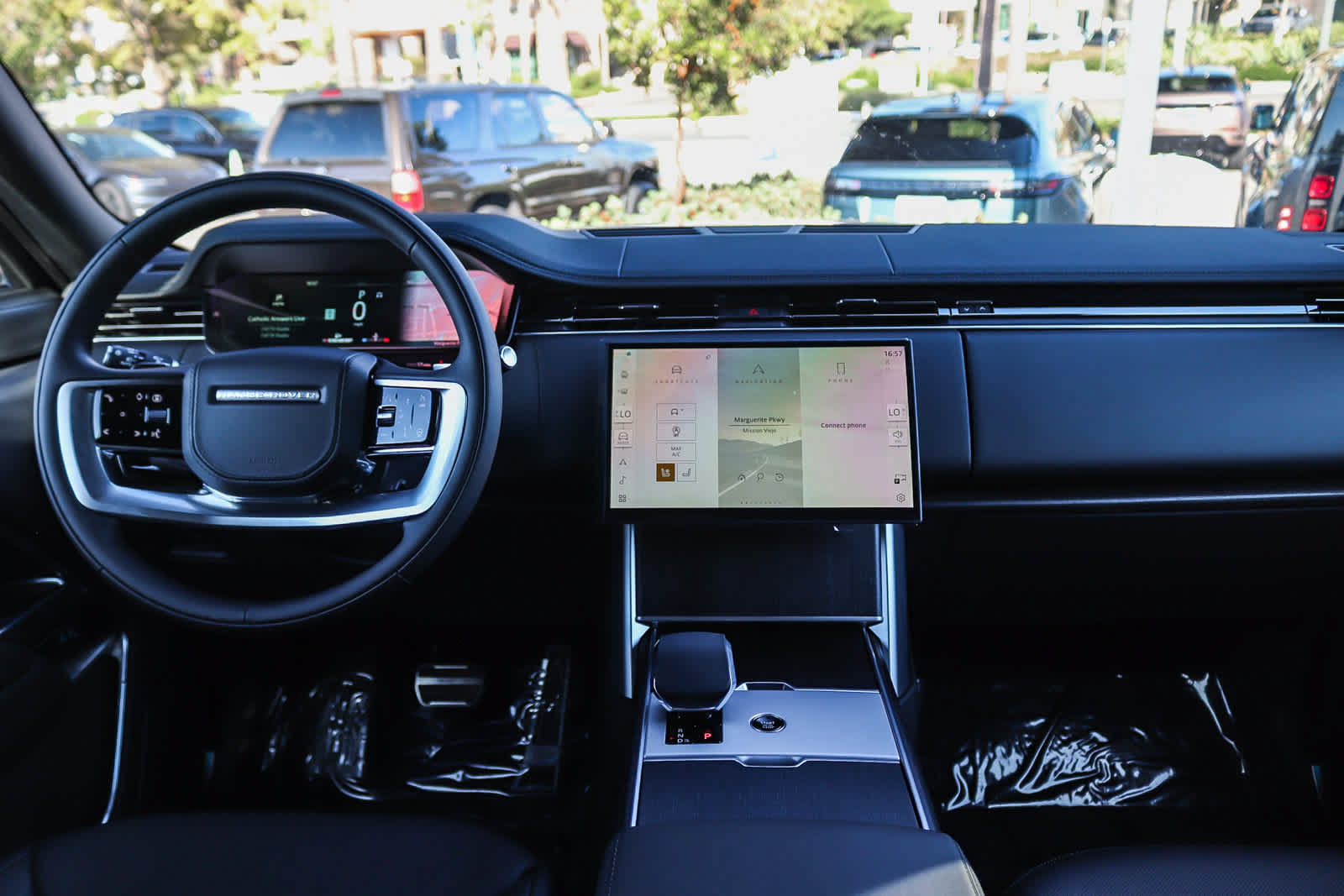 New 2026 Land Rover Range Rover Long Wheelbase SE AWD/4WD image 12