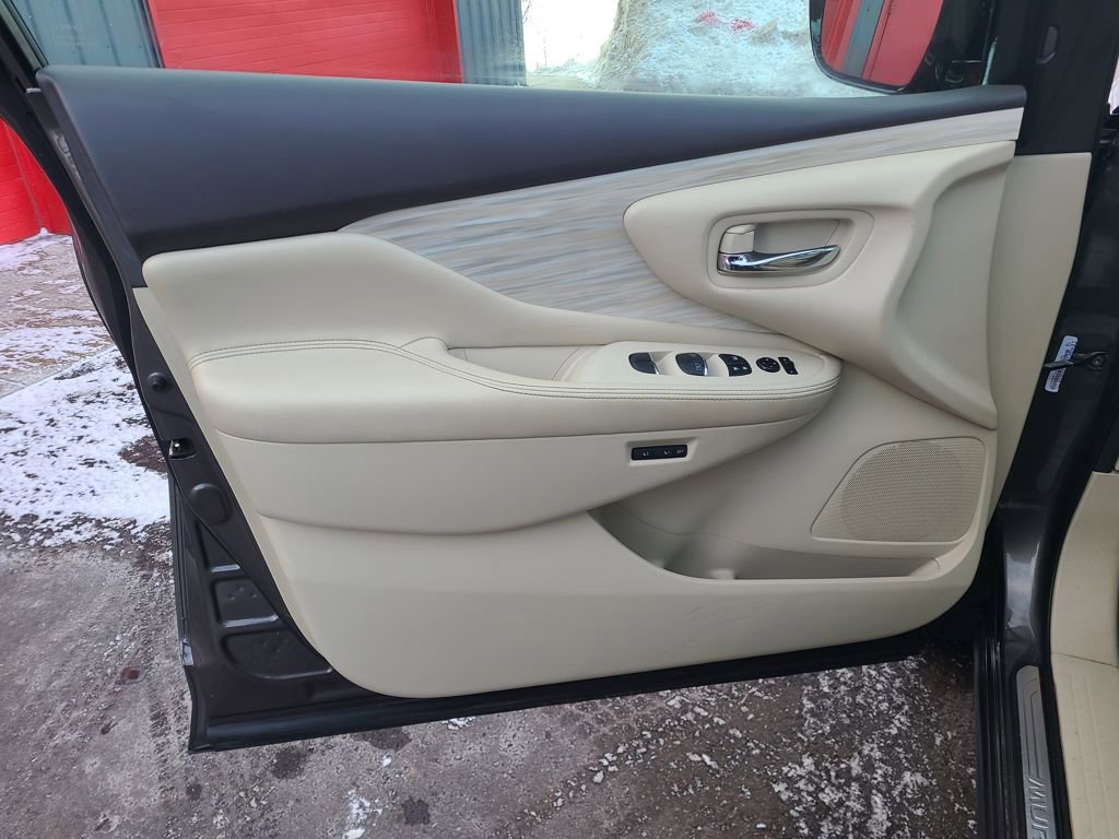 Used 2015 Nissan Murano Platinum w/ Platinum Technology Package image 19