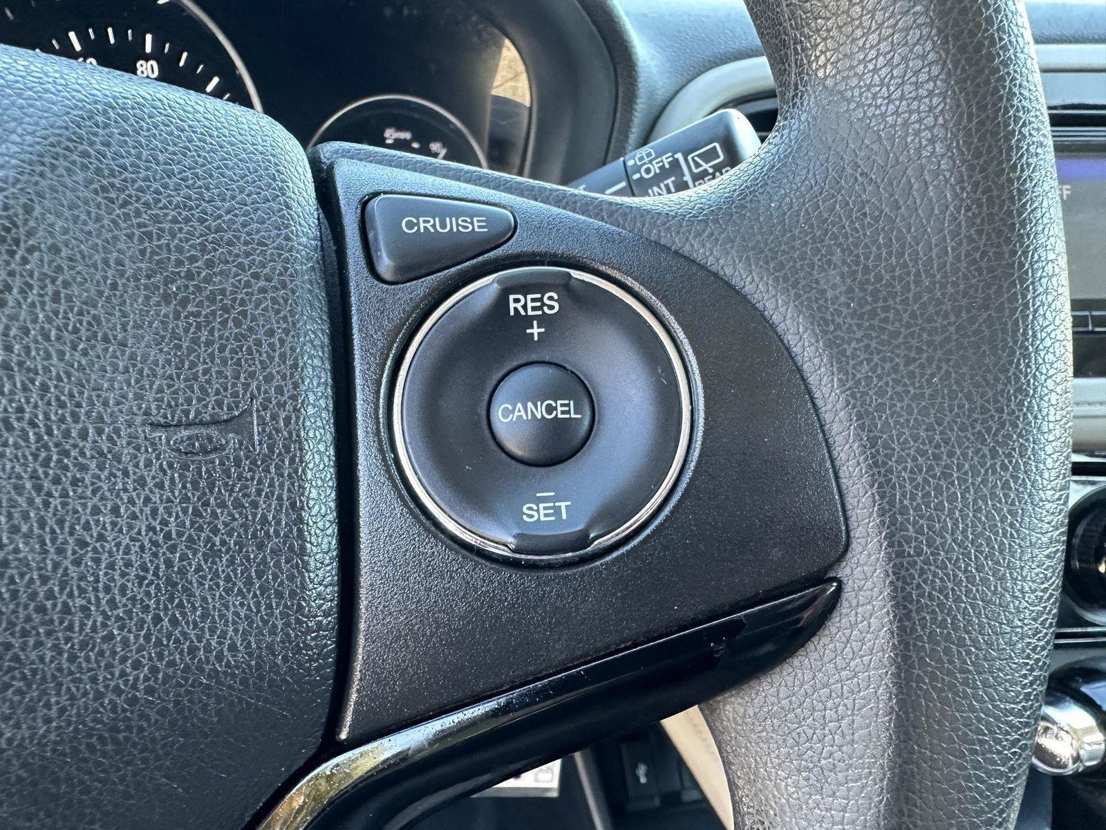 Used 2017 Honda HR-V LX image 17