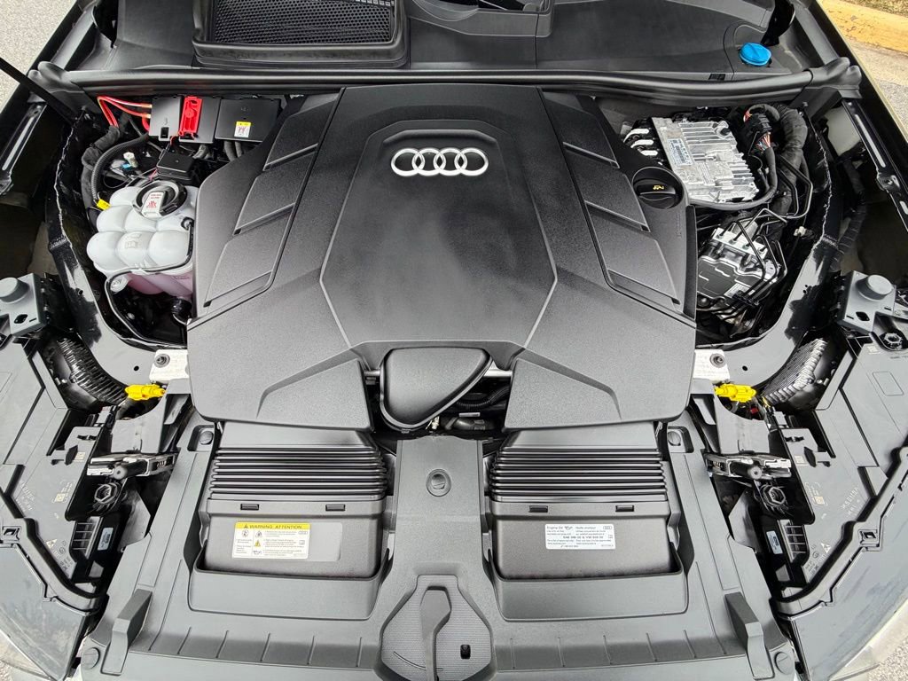 Used 2025 Audi Q7 3.0T Premium Plus image 17