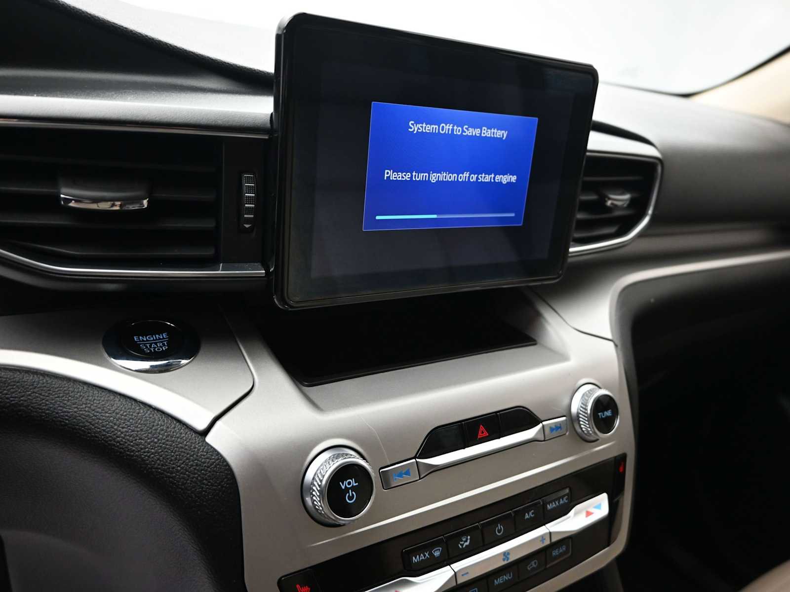 Used 2022 Ford Explorer XLT w/ Equipment Group 202A image 14