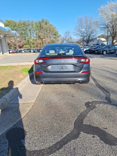 Used 2024 Honda Civic Sport Touring image 5