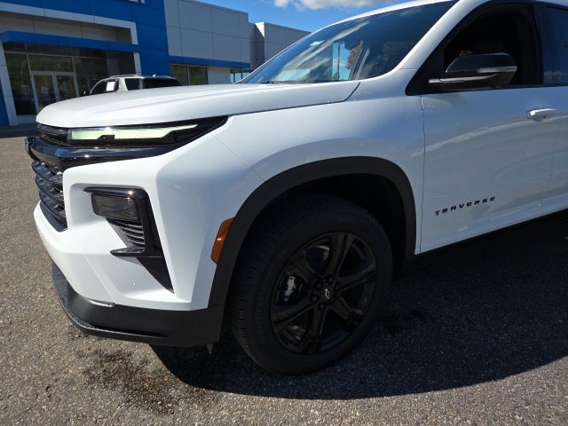 New 2027 Chevrolet Traverse LT w/ Midnight/Sport Edition AWD/4WD image 13