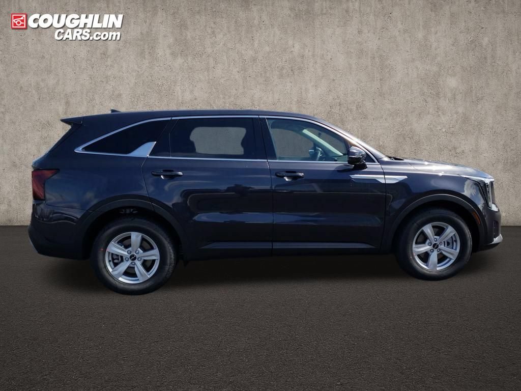 New 2026 Kia Sorento LX FWD image 9