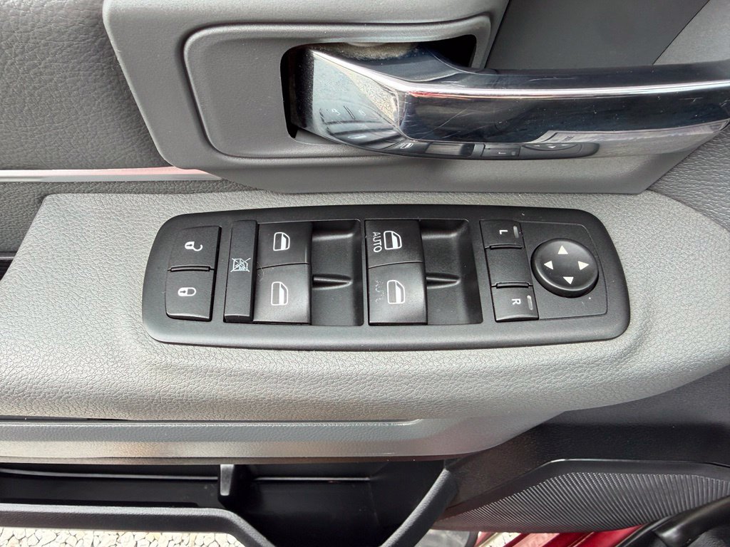 Used 2015 RAM 1500 Big Horn AWD/4WD image 13