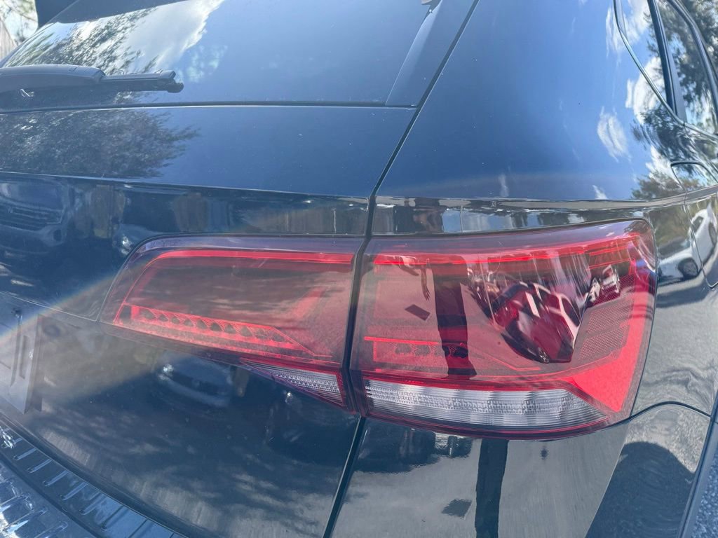 Used 2022 Volkswagen Taos SE image 8