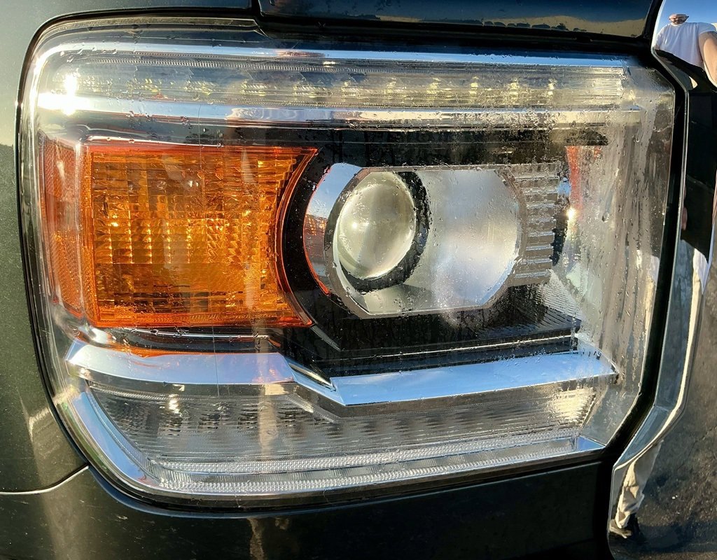 Used 2018 GMC Sierra 2500 Denali w/ Duramax Plus Package image 8