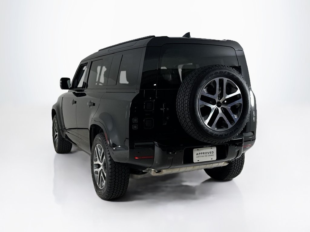 Used 2026 Land Rover Defender 110 X-Dynamic SE AWD/4WD image 3