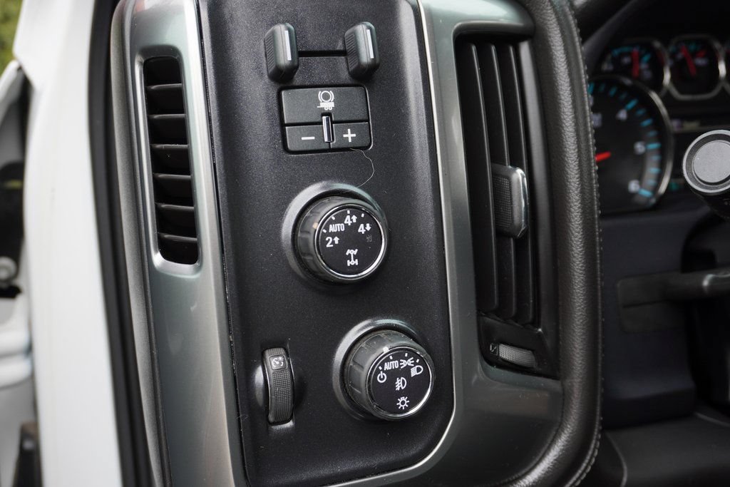 Used 2016 Chevrolet Silverado 1500 LTZ w/ LTZ Plus Package AWD/4WD image 19