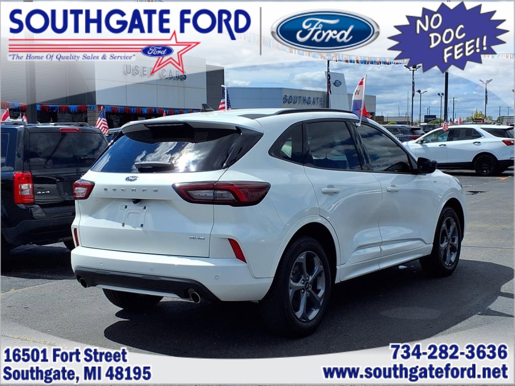 Used 2024 Ford Escape ST-Line w/ Tech Pack #1 image 2