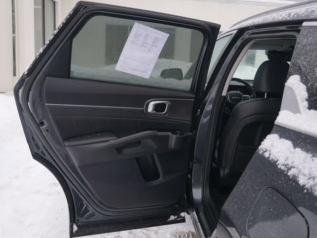 Used 2025 Kia Sorento SX FWD image 16